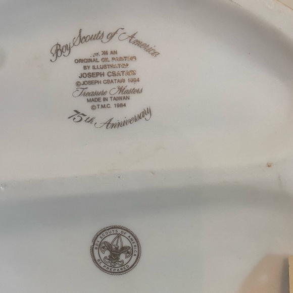 Boy Scouts Joseph Csatari 75th Anniversary 1984 Porcelain Figurine +Plus Figures - Picture 5 of 13